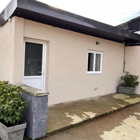 Apartment Nuit Insolite Au Coeur D'un Ranch Proche D'europa Park Schwobsheim